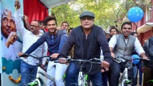 DU 2016-17 : Famous Personalities Who Visited Delhi University This Year piyush mishra kmc