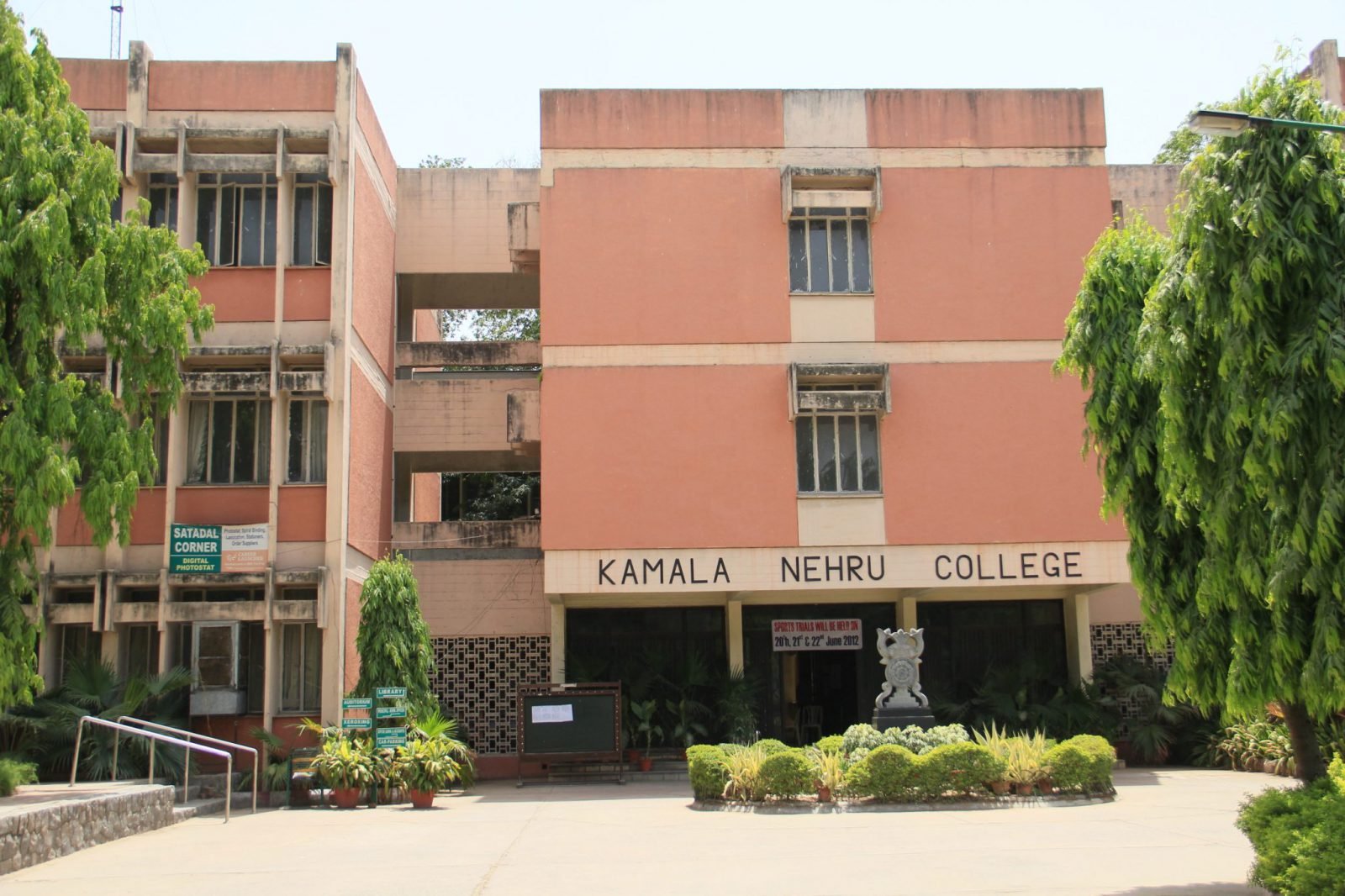Kamala Nehru College, University of Delhi: Top 5 Colleges For  Journalism In India