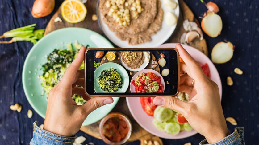 Food influencers for restaurant marketing