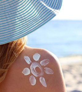 wear a sunscreen daily 