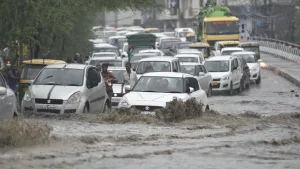 heavy monsoon hits delhi