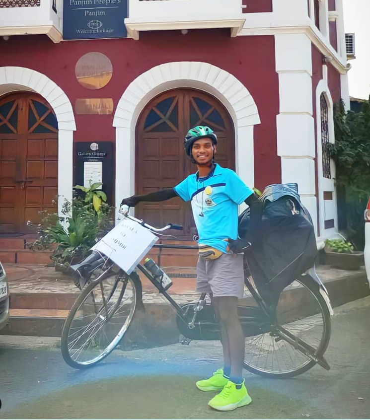This Chai Wala Cycled from Kerala To Kashmir