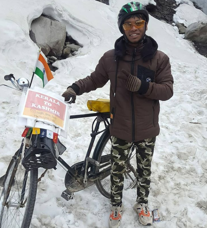 This Chai Wala Cycled from Kerala To Kashmir